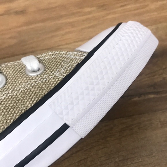 CONVERSE CTAS HIGH TOP BRAND NEW - Picture 9 of 16